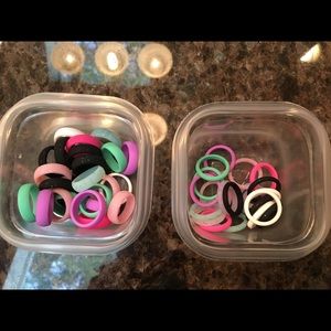 Women’s silicone rings (size 6)